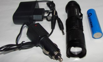 Lanterna Cu Acumlator si Zoom puternic T6-10000w AL-5104